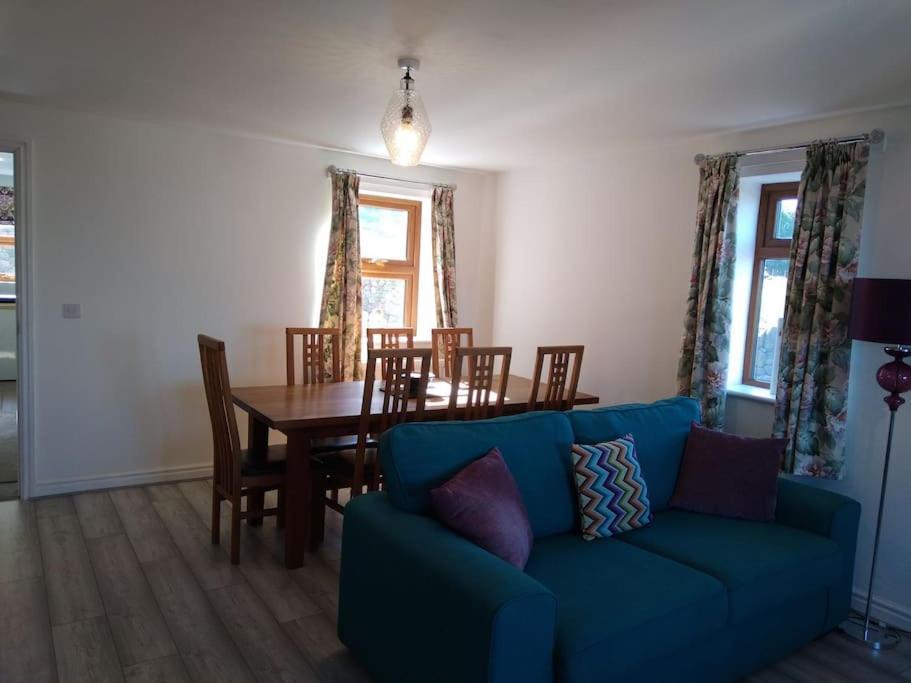 Staycation 3-Bedroom Home With Panoramic Views Free Off Road Parking Endon Exterior foto